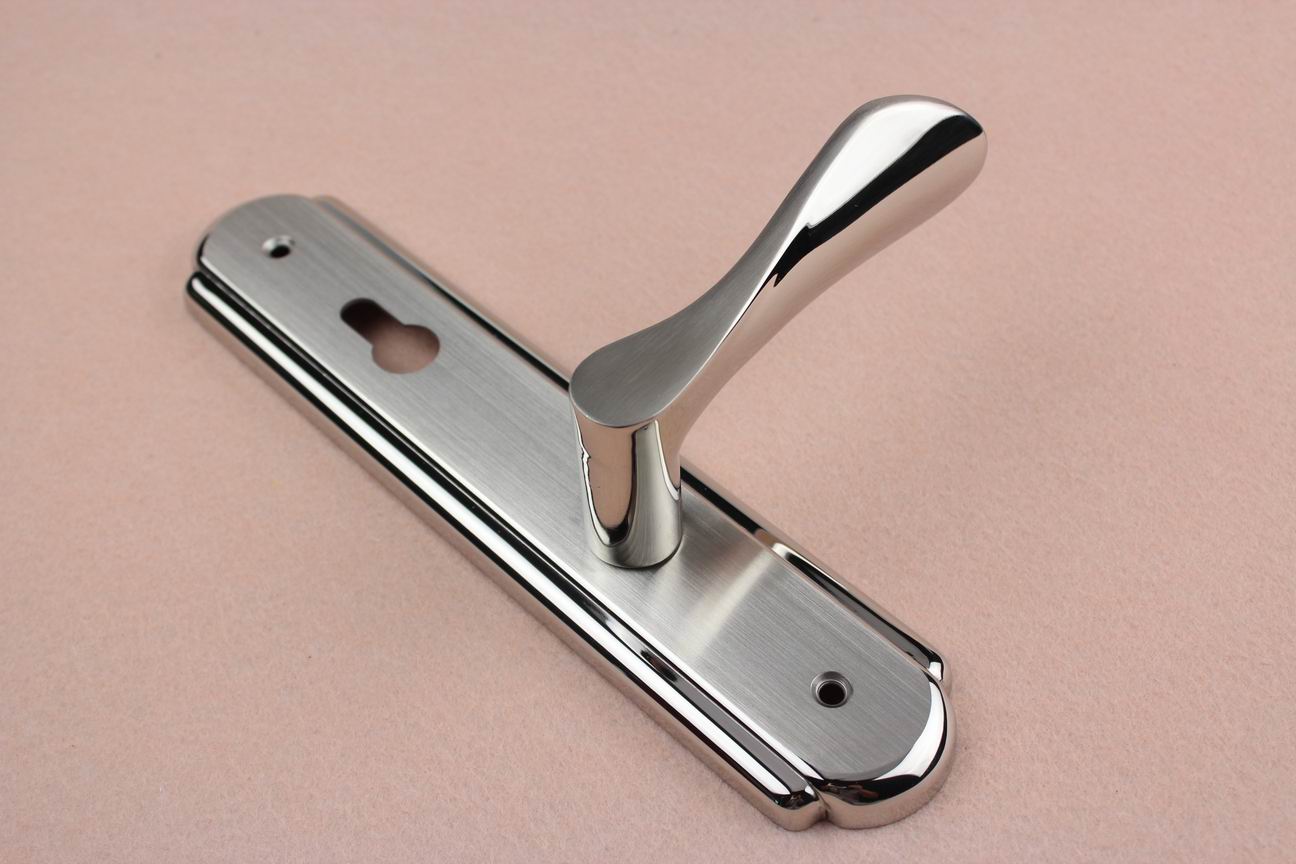 Hot Door Lever in European Market Lever Handle Lock Entrance Hardware