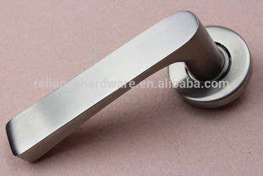 solid casting door handle,gold passage set door handles